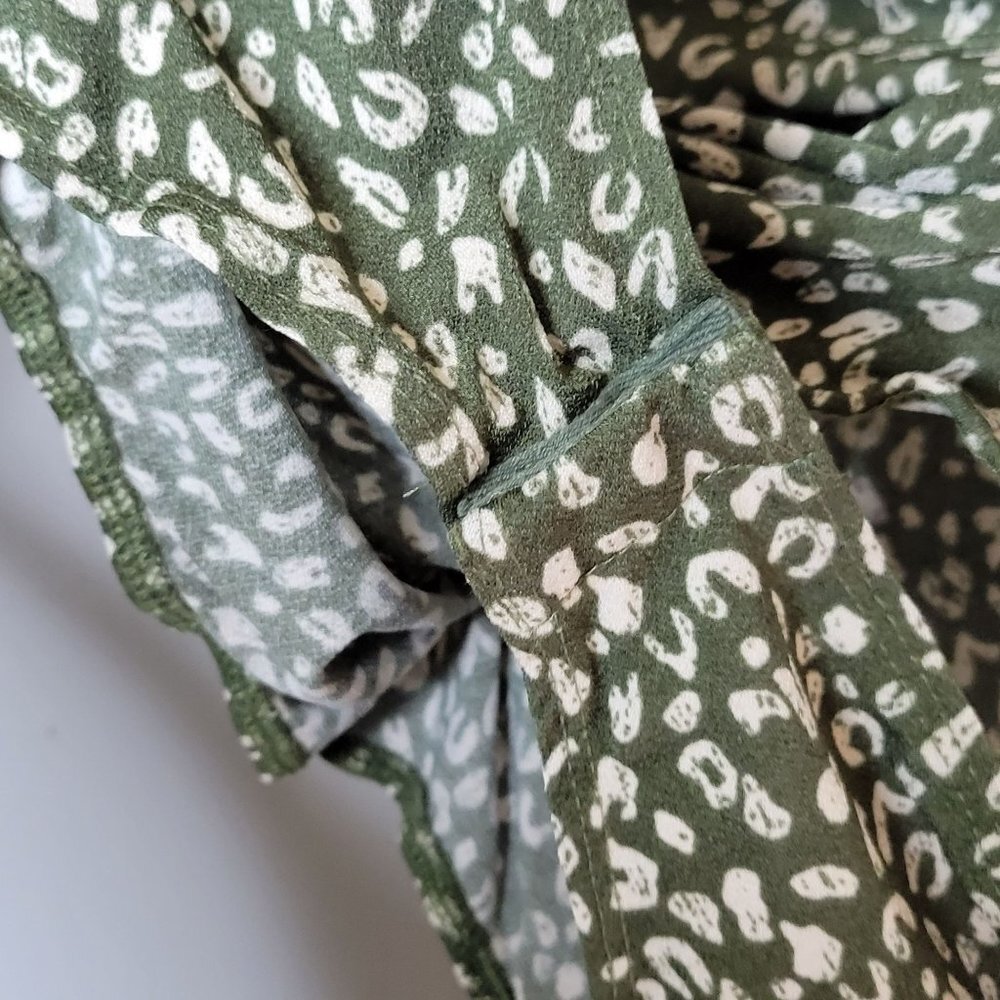 Lush Women's XL Sammi Bodysuit Off The Shoulder Leopard Olive Green Top‎ - Picture 4 of 4